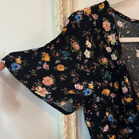 WILD FABLE | Black Floral Short Sleeve Rayon Jumpsuit - Picture 6 of 12